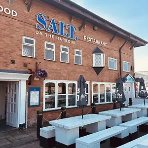 Salt On The Harbour Bed & Breakfast